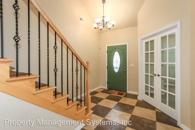 Building Photo - 3 br, 3 bath House - 758 W Oak Green Dr