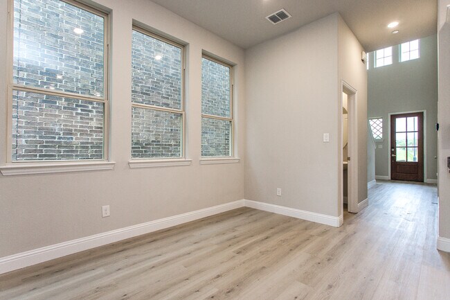 Foto del edificio - 7504 Palisades Dr