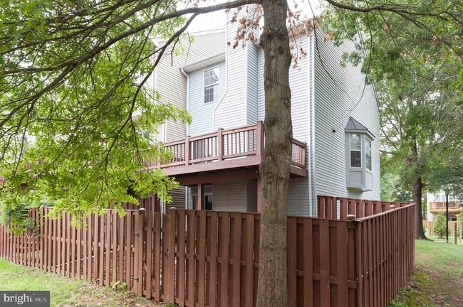 Building Photo - 14724 Stream Pond Dr