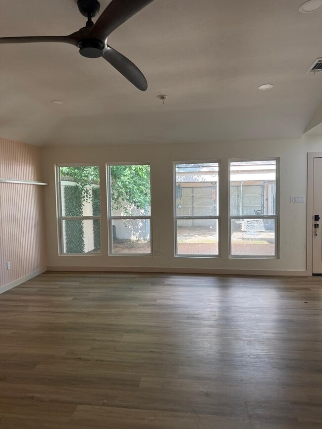 Building Photo - 10631 Autumn Meadow Ln