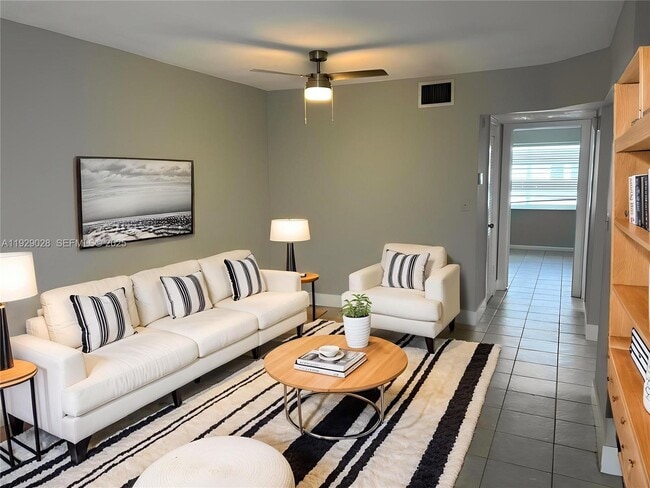 Foto del edificio - 335 SW 20th St