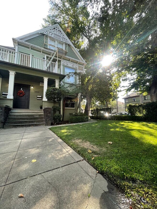 Foto del edificio - 2300 Capitol Ave