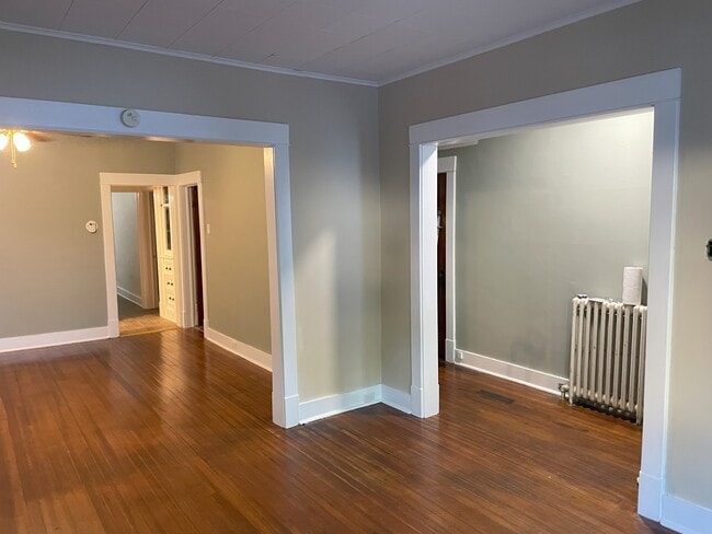 Building Photo - 10 Magnolia Terrace