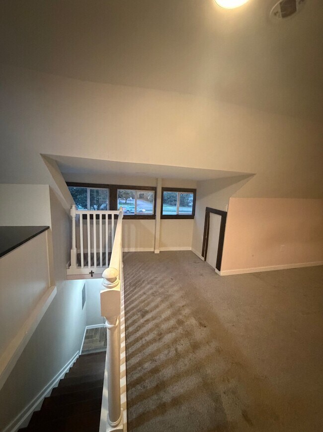 Foto del edificio - 5910 Lakeside Ave