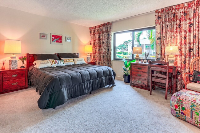 Building Photo - 2400 S Ocean Dr