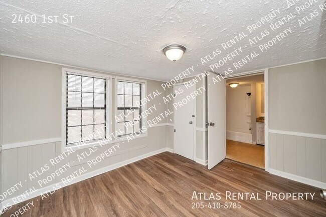 Foto del edificio - 2460 1st St