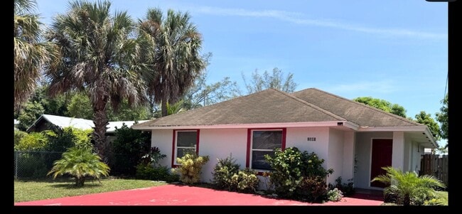Building Photo - 2380 Saranac Ave
