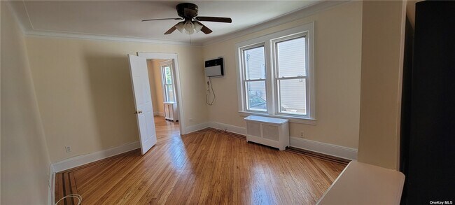 Sala de estar / Estudio - 56 Marlboro Rd