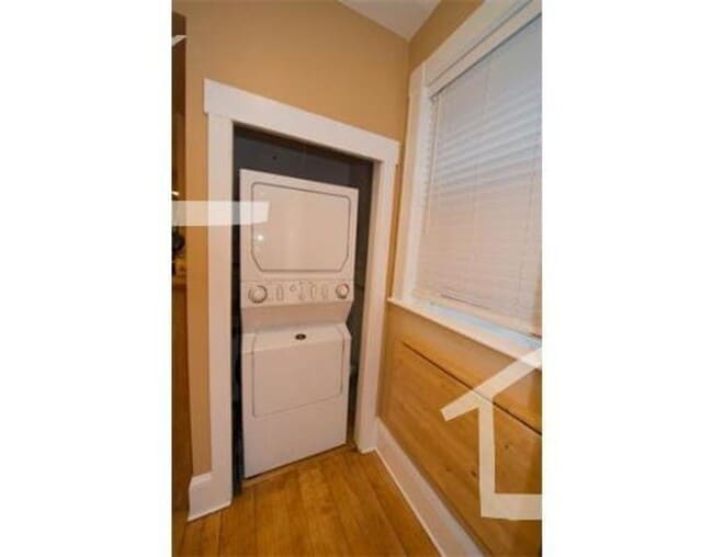 Building Photo - Perfect 3-bed/2-bath Near Packard's Corner - Laundry in Unit!