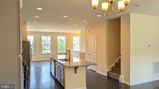 Building Photo - 224 Jenny Dr