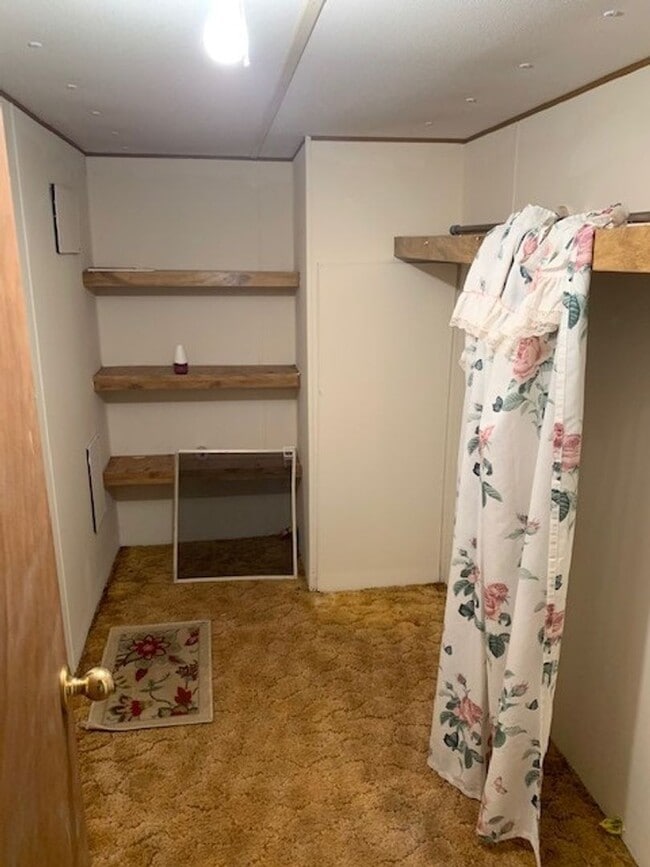 Foto del edificio - 64 Hilley Dr