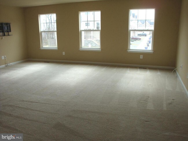 Foto del edificio - 42304 Shoover Square