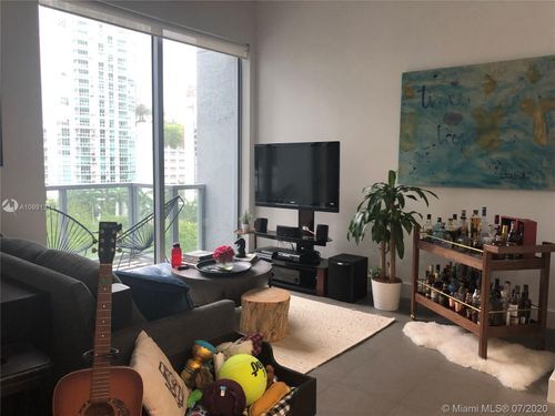 Building Photo - 1060 Brickell Ave