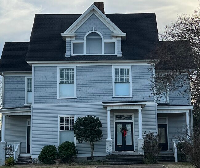 Building Photo - 432 E Main St