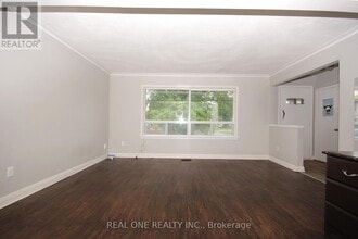 Building Photo - 157 Shropshire Dr