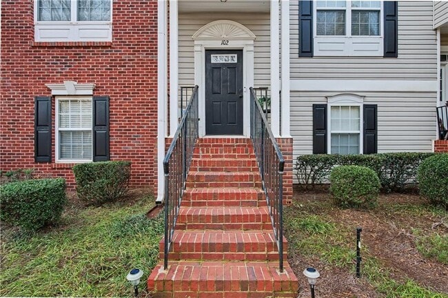 Foto del edificio - 102 Weatherstone Square Dr