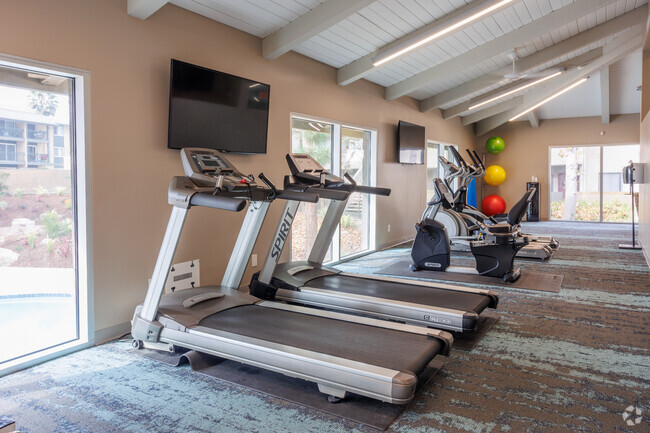 Fitness Center - Huntington Creek Apartments