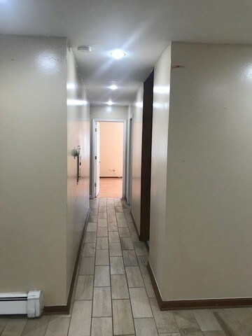Building Photo - 1160 Valley Ln