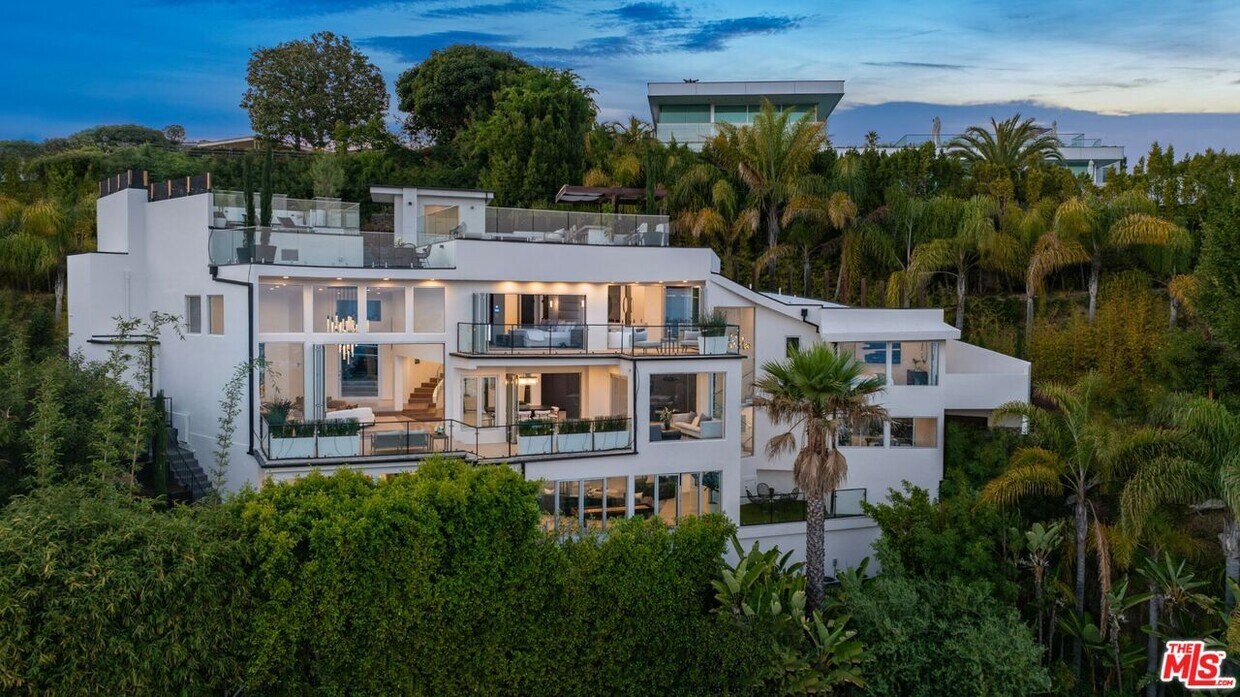 Foto principal - 9270 Kinglet Dr