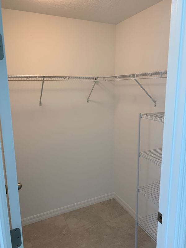 Building Photo - 124 Plainview Dr