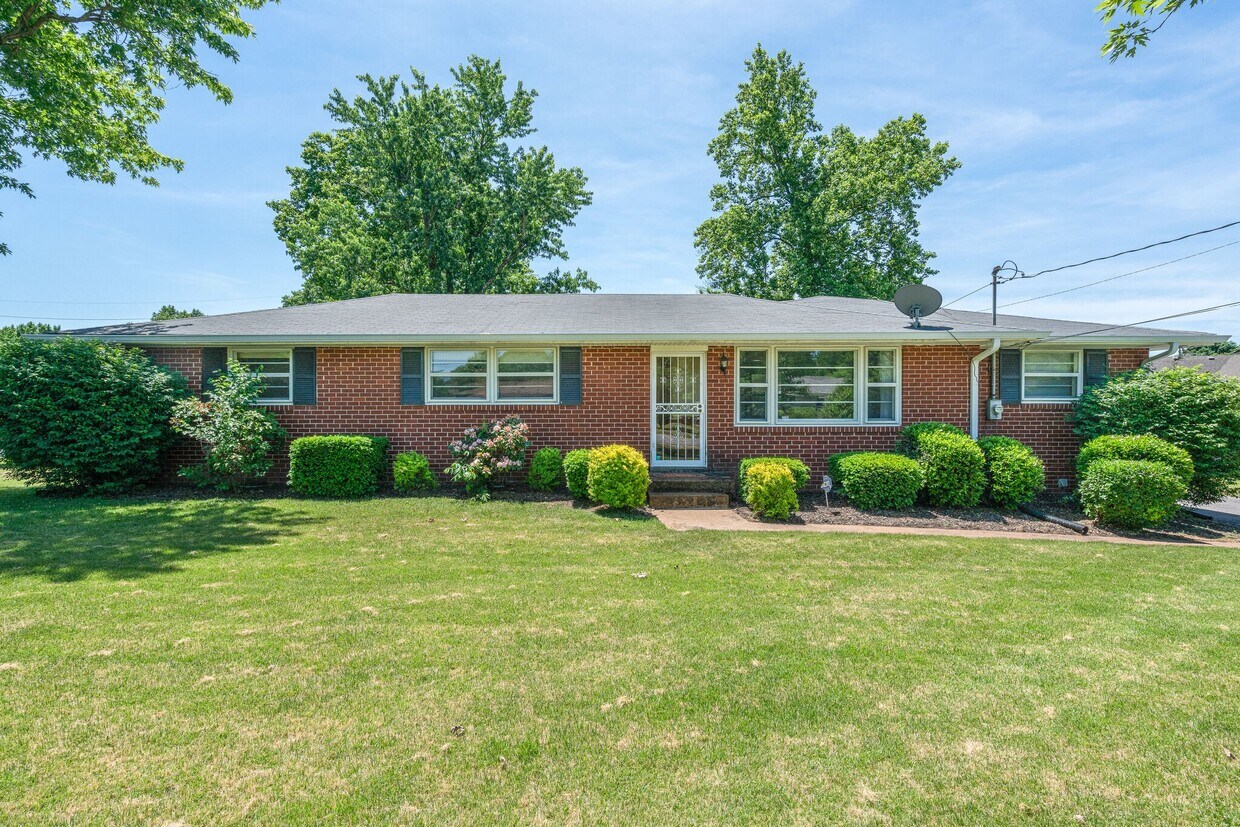 2911 Windemere Cir, Nashville, TN 37214 House Rental in Nashville, TN