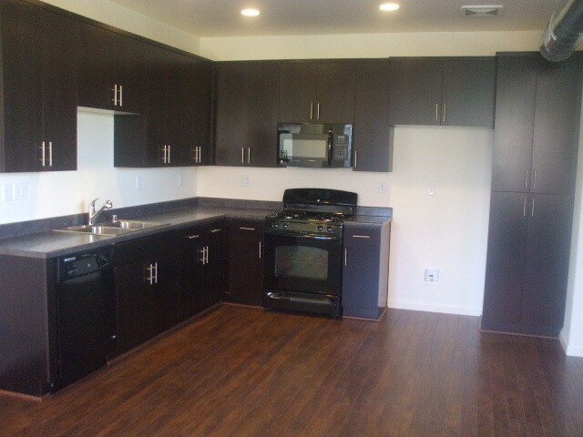 Foto del edificio - Ironworks - Walk to Sutter Health Park!