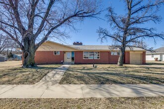 Building Photo - 4339 S Meridian Ave