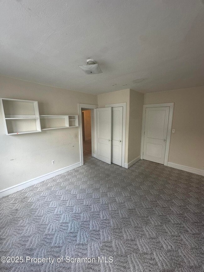 Building Photo - 159 New Mallery Pl