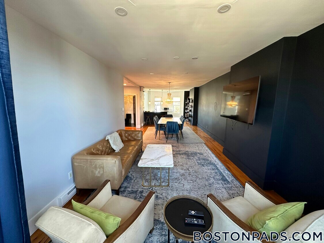 Foto principal - 482 Columbus Ave