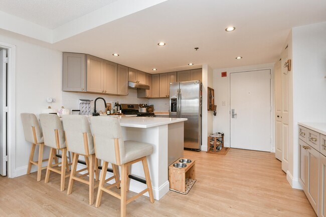 Foto del edificio - 700 1st St