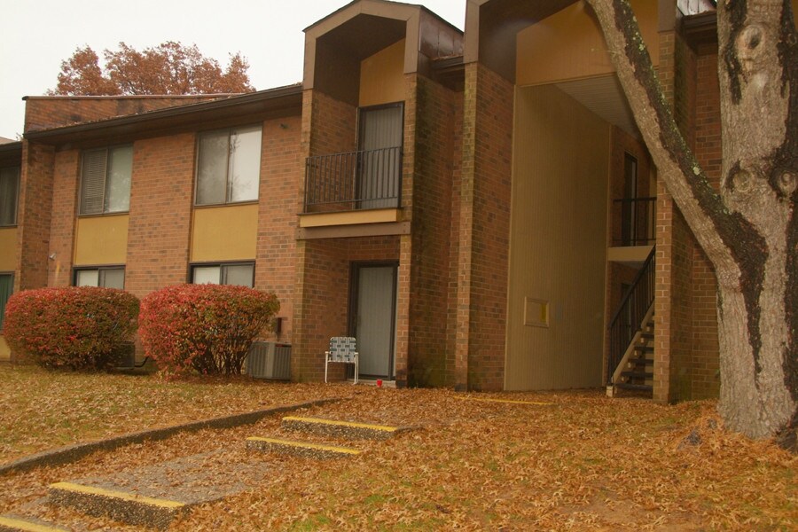 7094 Wildwood Cir, Louisville, KY 40291 Condo for Rent in Louisville