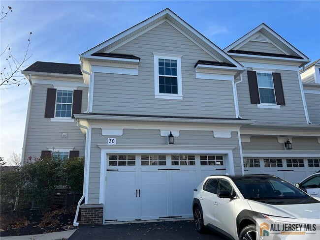 Foto del edificio - 30 Hamilton Dr