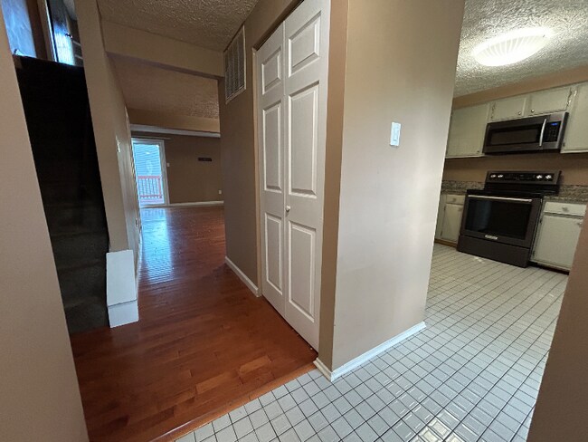 Foto del edificio - 8551 Castlemill Cir