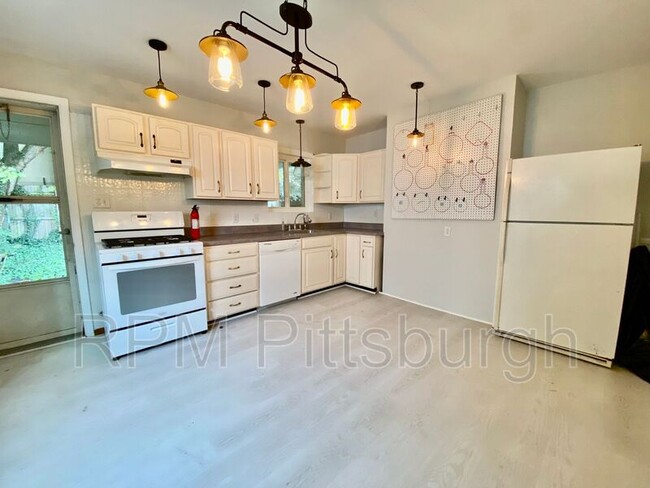 Foto del edificio - 5318 Kent Way