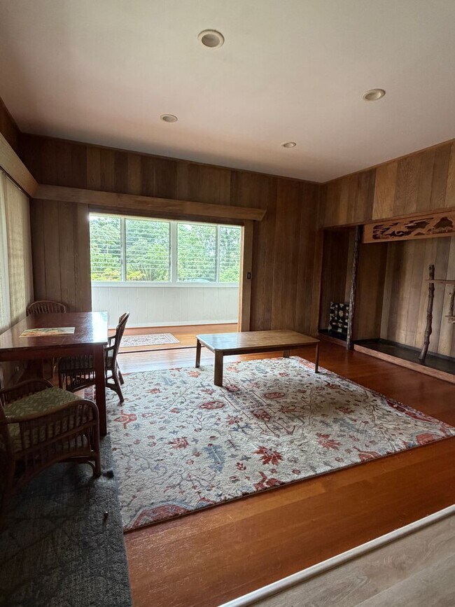 Foto del edificio - 3 BDRM/1 BATH with Ohana Unit