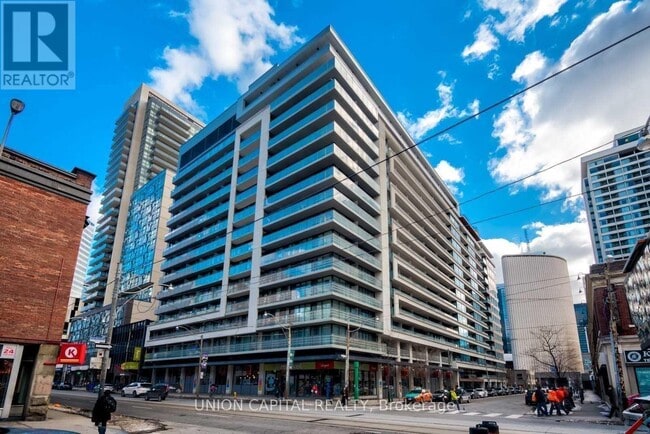 Building Photo - 111-111 Elizabeth St
