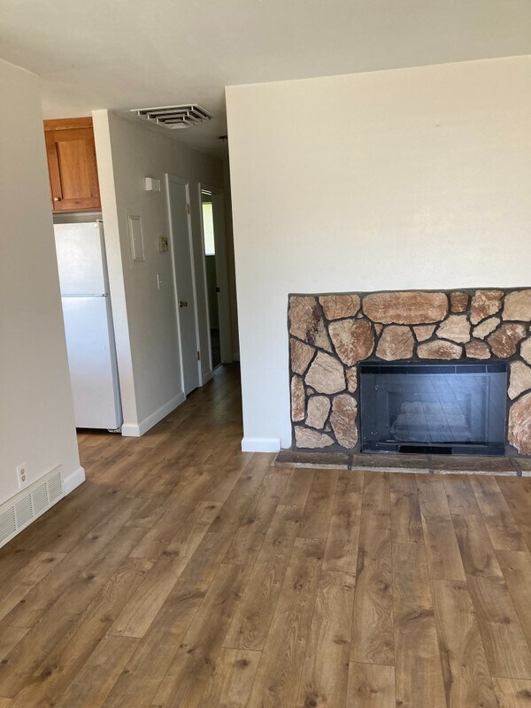 Photo - 2113 E Donegal Cir Apartment