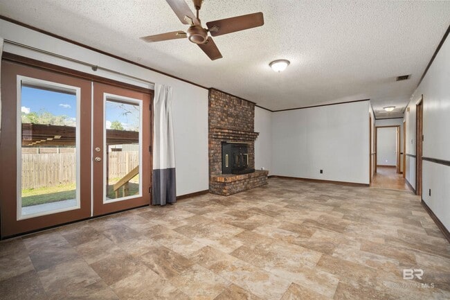 Building Photo - 30045 Wayside Dr