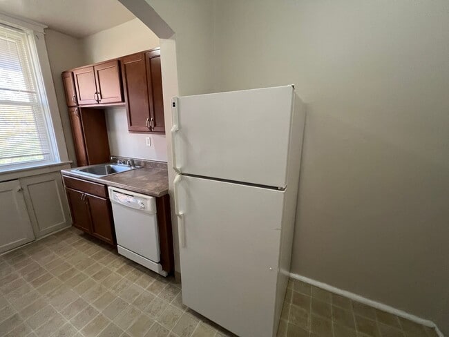 Foto del edificio - Beautiful 1 Bedroom Apartment in the Demun Neighborhood!