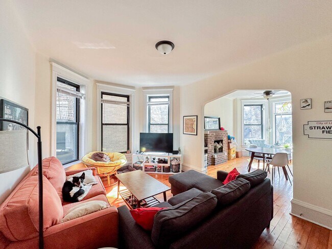 Foto del edificio - 3525 N Wilton Ave
