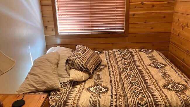 Foto del edificio - Furnished mountain cabin