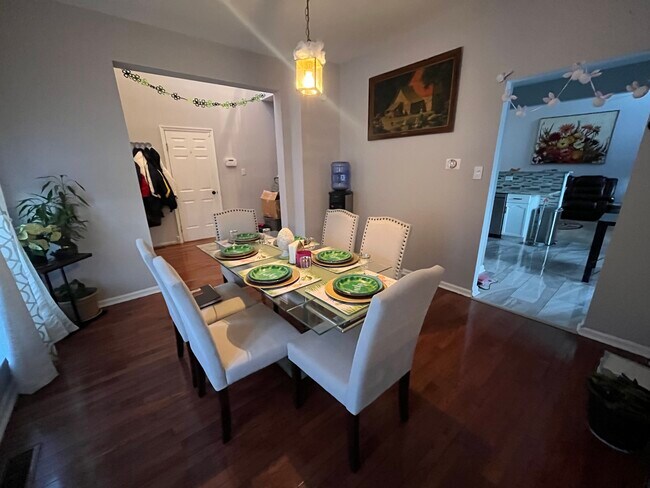 Foto del edificio - 82 Windingbrook Rd