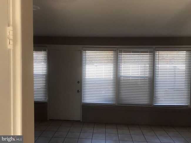 Building Photo - 2050 Nike Dr