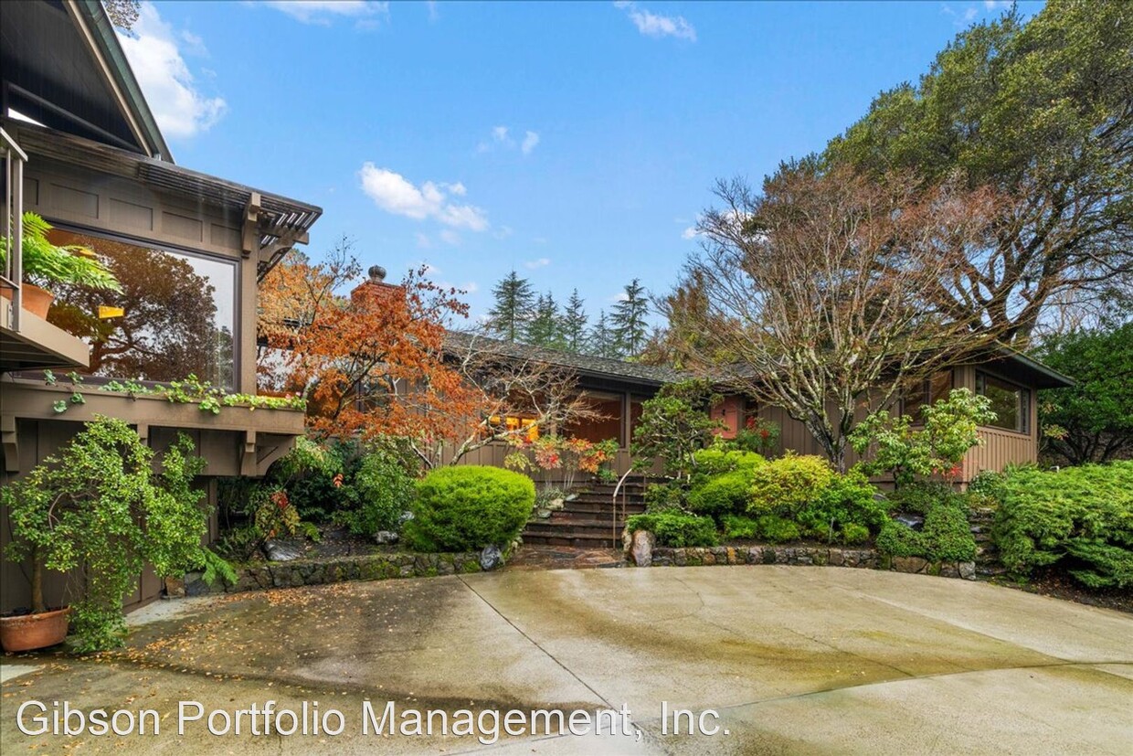 Primary Photo - 4 br, 4 bath House - 315 Robinwood Lane