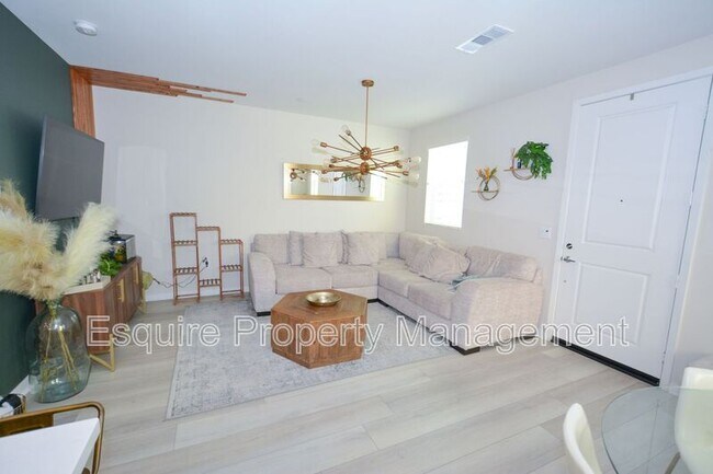 Building Photo - 649 Winchester Dr