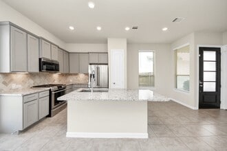 Building Photo - 1635 Ryon Falls Dr