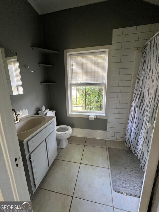 2585 Napier Ave, Macon, GA 31204 Room for Rent in Macon, GA