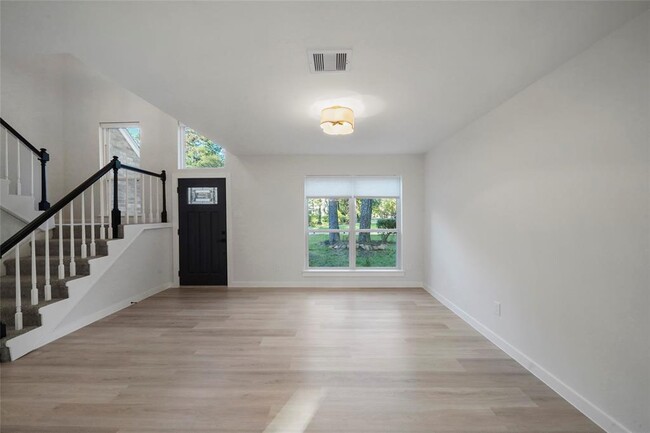 Foto del edificio - 102 Rockridge Dr