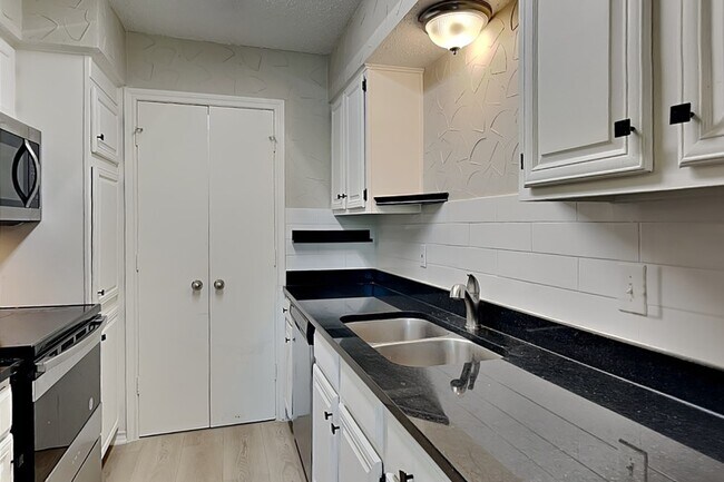 Foto del edificio - 8550 Fair Oaks Crossing