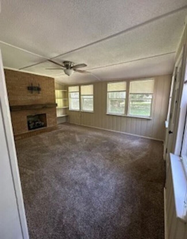 Foto del edificio - 3 Bed, 2 Bath Home Near Downtown Columbia!